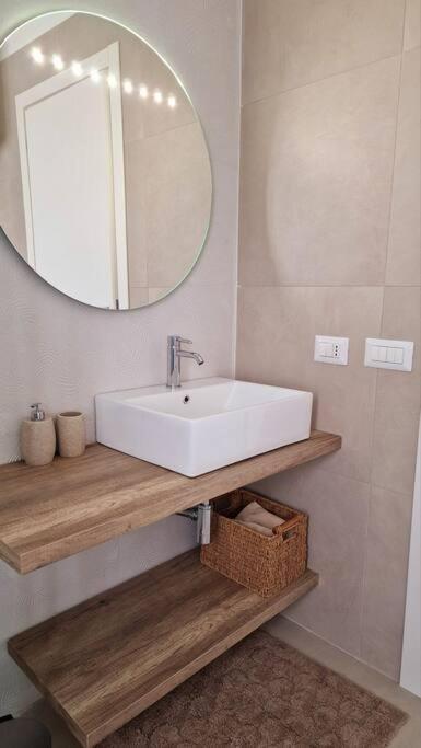 Olivella21 Luxury Apartment Montesanto Napoli Esterno foto